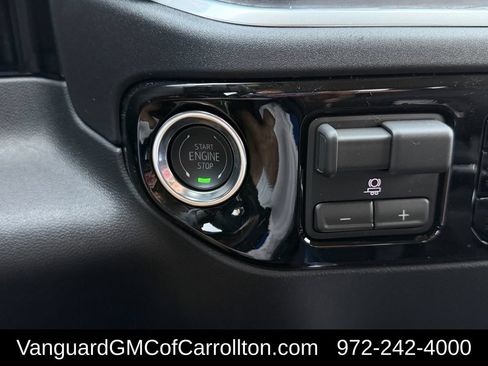 New 2026 GMC Sierra 1500 SLT AWD/4WD image 18