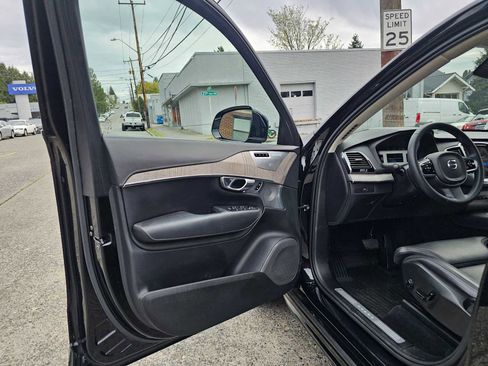 Certified 2023 Volvo XC90 B6 Ultimate w/ Lounge Package AWD/4WD image 22