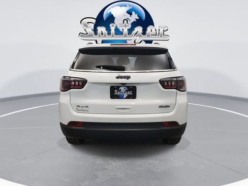 Used 2024 Jeep Compass Latitude image 7