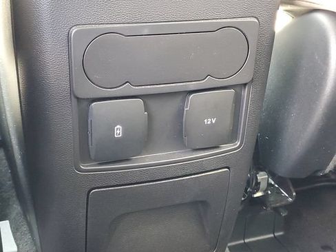 Used 2024 Ford Explorer XLT w/ Equipment Group 202A AWD/4WD image 34