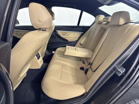 Used 2017 BMW 330e image 32