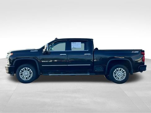 Used 2020 Chevrolet Silverado 2500 High Country w/ Z71 Off-Road Package AWD/4WD image 4