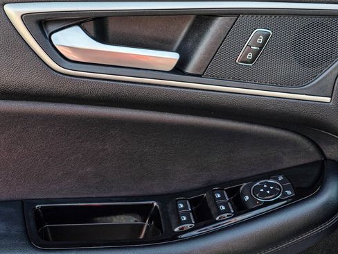 Used 2018 Ford Edge SEL w/ Equipment Group 201A image 14