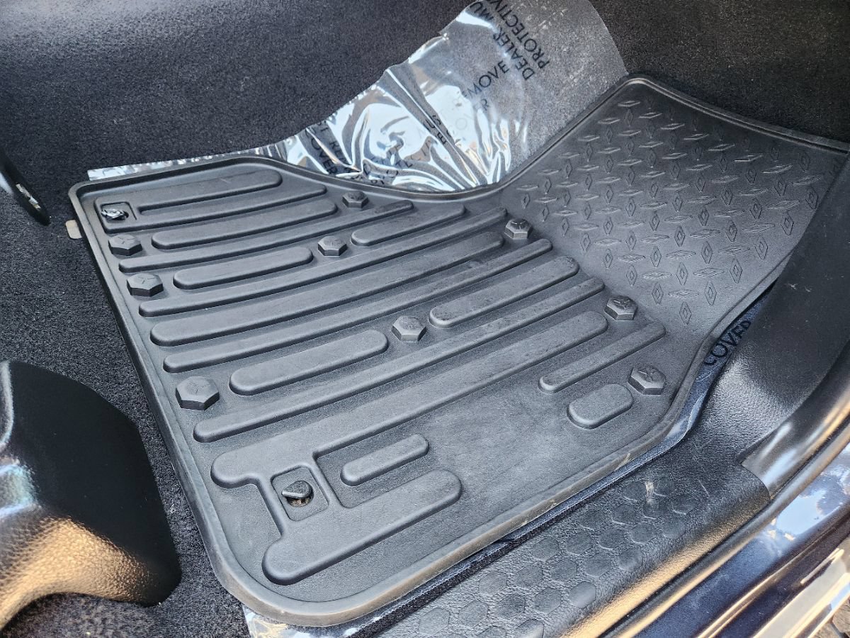 Used 2014 RAM 1500 Express RWD image 21