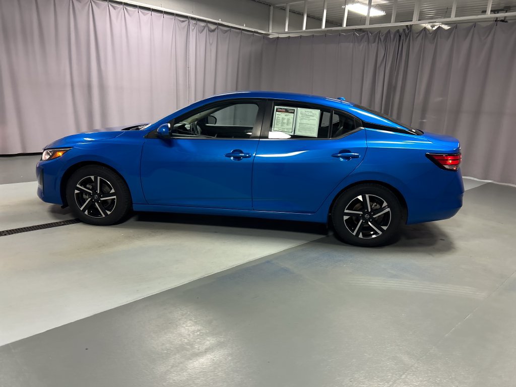 Used 2025 Nissan Sentra SV FWD image 4