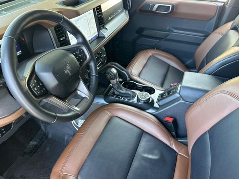 Used 2024 Ford Bronco Outer Banks AWD/4WD image 4