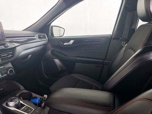 Used 2023 Ford Escape ST-Line image 25