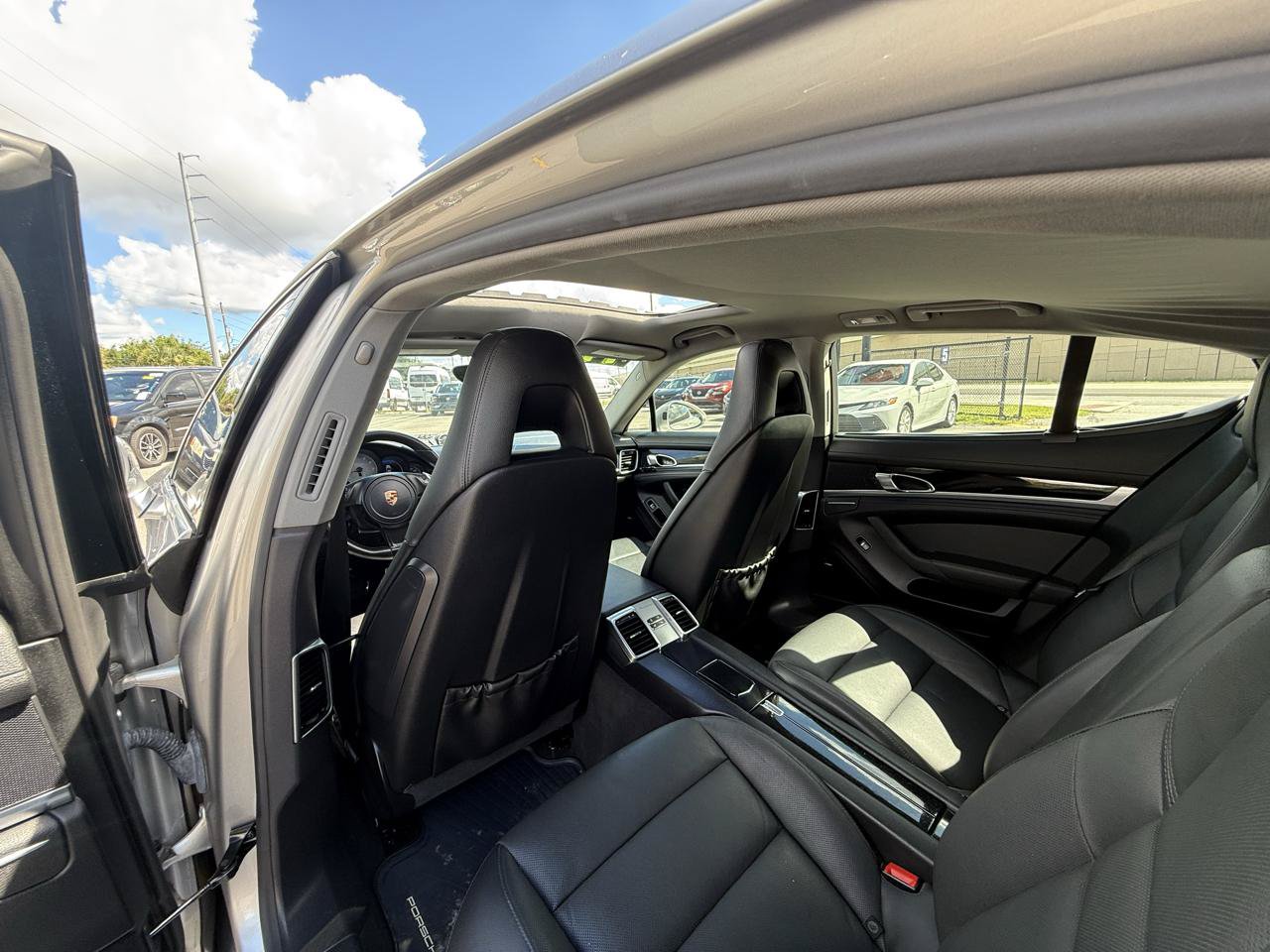 Used 2013 Porsche Panamera S RWD image 31