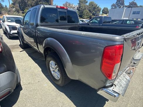 Used 2016 Nissan Frontier SV AWD/4WD image 11