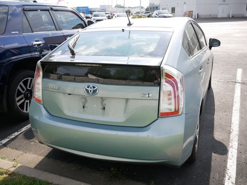 Used 2014 Toyota Prius Four FWD image 7