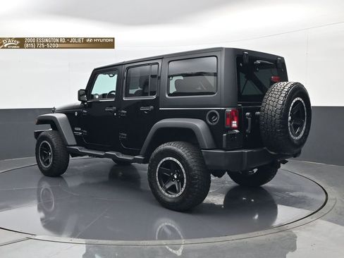 Used 2018 Jeep Wrangler Unlimited Sport S AWD/4WD image 7