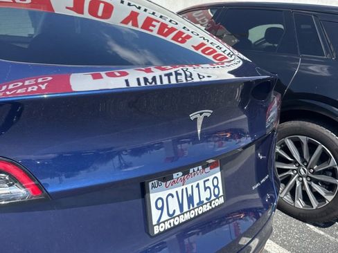 Used 2022 Tesla Model Y Long Range image 4