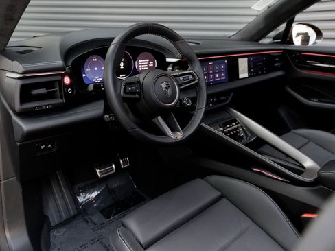 New 2024 Porsche Macan Turbo Electric image 4