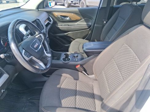 Used 2019 GMC Terrain SLE w/ Driver Convenience Package FWD image 16