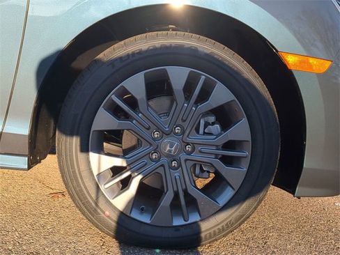 New 2026 Honda Odyssey Touring image 10