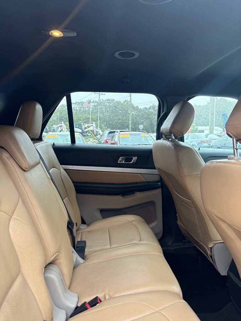 Used 2018 Ford Explorer FWD image 12