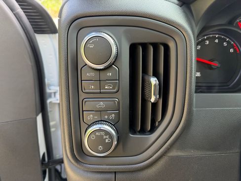 New 2026 GMC Sierra 1500 Pro AWD/4WD image 9
