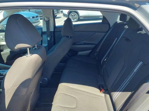 Certified 2024 Hyundai Elantra SEL w/ Convenience Package image 10
