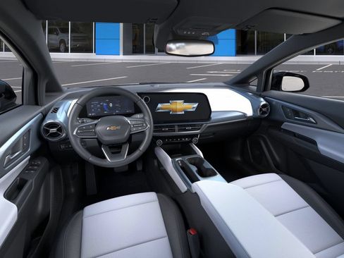 New 2025 Chevrolet Equinox EV LT AWD/4WD image 18