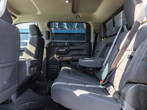 Used 2021 Chevrolet Silverado 1500 LT Trail Boss w/ Convenience Package II image 19