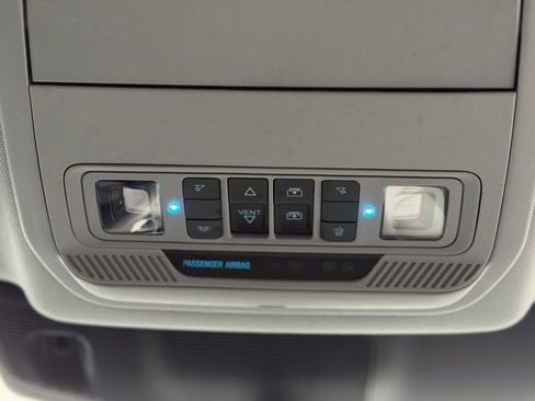 Used 2023 Ford Explorer XLT w/ Equipment Group 202A image 28