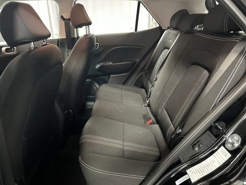 Used 2025 Hyundai Venue SEL FWD image 22