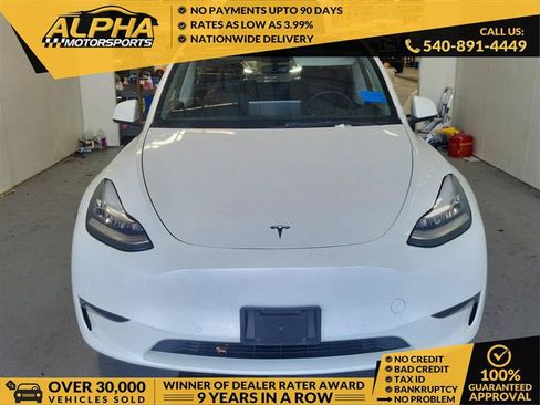 Used 2021 Tesla Model Y Long Range AWD/4WD image 1