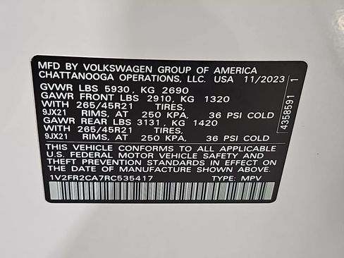 Used 2024 Volkswagen Atlas SEL Premium R-Line AWD/4WD image 37