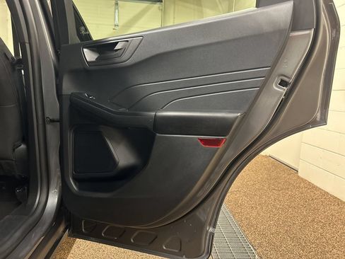 Used 2025 Ford Escape Active AWD/4WD image 15