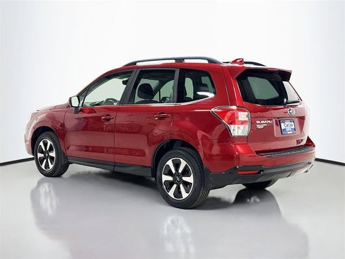Used 2018 Subaru Forester 2.5i Limited image 4