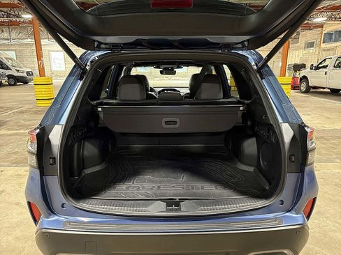 Used 2025 Subaru Forester Limited AWD/4WD image 11