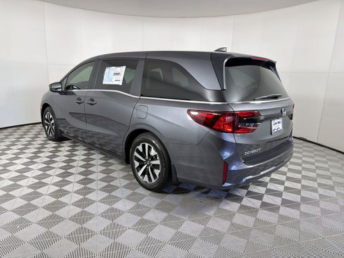 New 2026 Honda Odyssey EX-L image 3