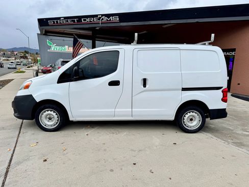 Used 2019 Nissan NV200 S image 1