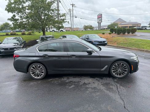 Used 2021 BMW 530i xDrive w/ Premium Package AWD/4WD image 19