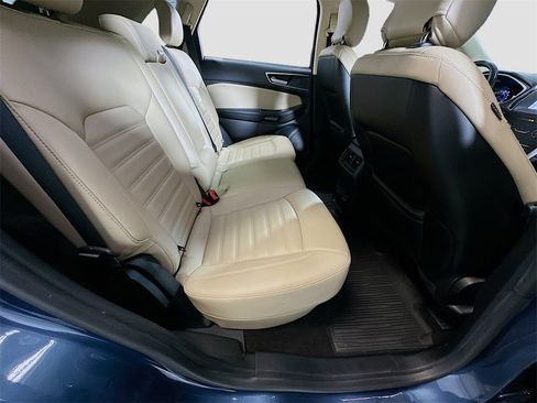 Used 2019 Ford Edge SEL w/ Equipment Group 201A image 29