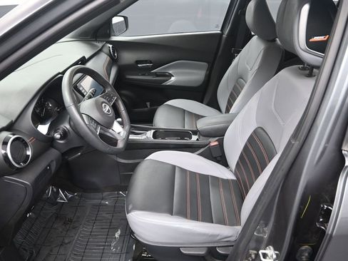 Used 2023 Nissan Kicks SR w/ SR Premium Package image 15