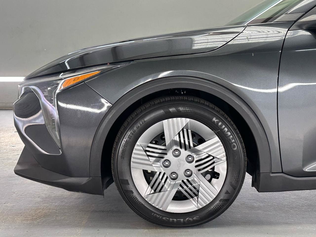 Used 2025 Kia K4 FWD image 5