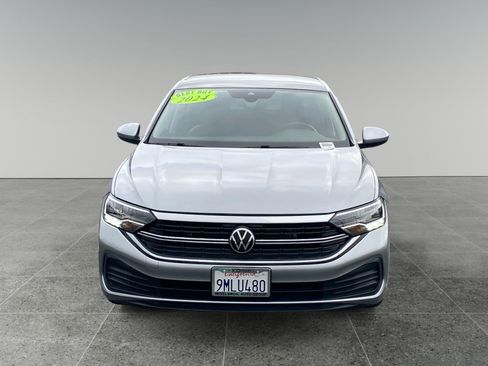 Used 2024 Volkswagen Jetta SE w/ Panoramic Sunroof Package FWD image 8