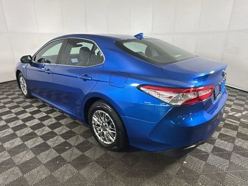 Used 2020 Toyota Camry LE FWD image 4