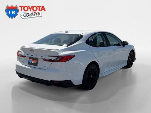 Certified 2025 Toyota Camry SE w/ Convenience Package FWD image 5