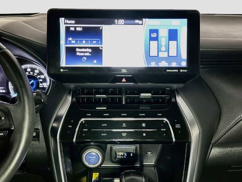 Certified 2021 Toyota Venza Limited w/ Advanced Technology Package AWD/4WD image 12