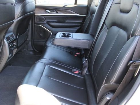 Used 2024 Jeep Grand Cherokee Limited 4xe AWD/4WD image 43