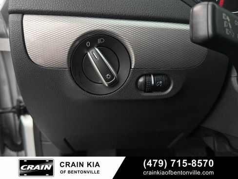 Used 2015 Volkswagen Jetta SE FWD image 12