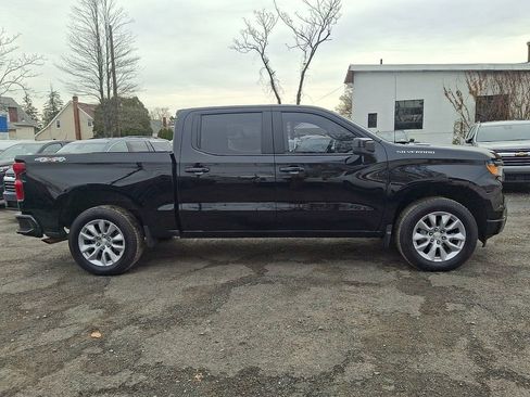 Used 2025 Chevrolet Silverado 1500 Custom image 8