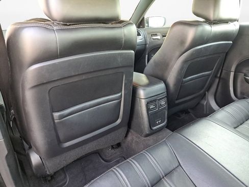 Used 2018 Chrysler 300 S w/ S Model Appearance Package image 15