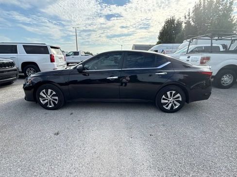Used 2025 Nissan Altima 2.5 S FWD image 8