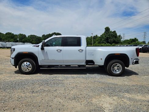 New 2026 GMC Sierra 3500 Denali w/ Denali Reserve Package AWD/4WD image 2