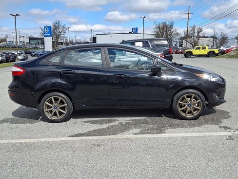 Used 2019 Ford Fiesta SE w/ Equipment Group 201A image 7