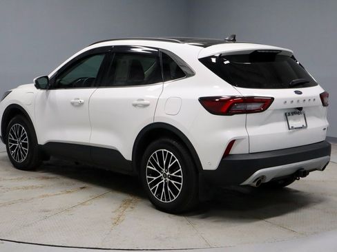 Certified 2024 Ford Escape SE w/ PHEV Premium Package image 10