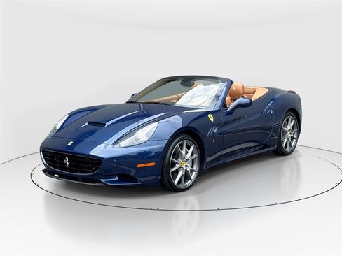 Used 2013 Ferrari California Base image 1